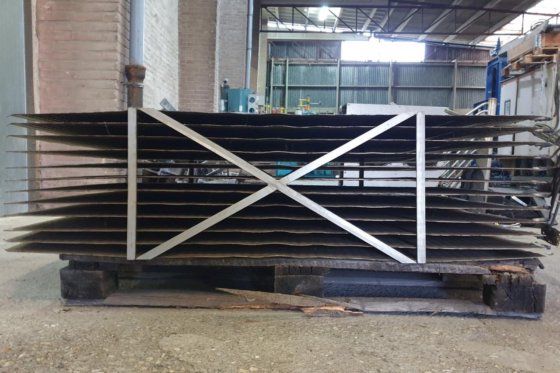 跌落膜浸没换热器