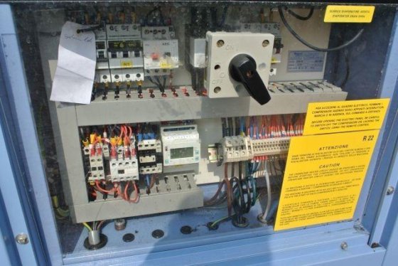 蓝盒/西部 BETA 182