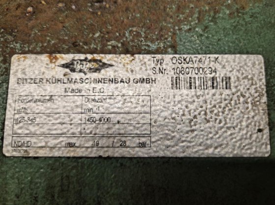 ビッツァー水冷式ねじ圧縮機セット