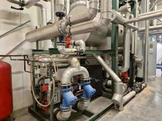 ビッツァー水冷式ねじ圧縮機セット