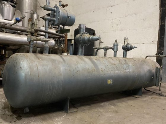 液体受信機 790 リットル