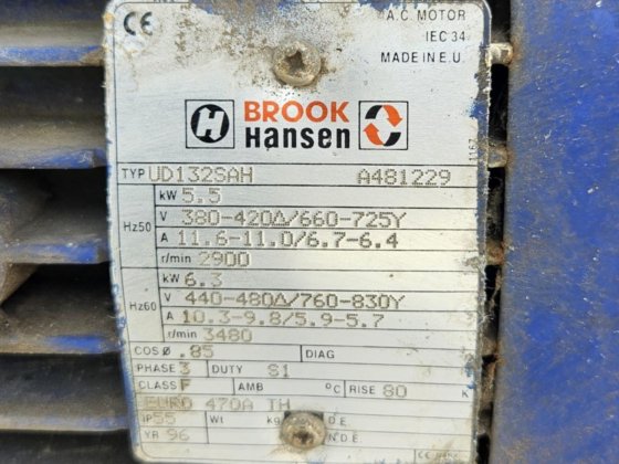 液体受信機水タンク