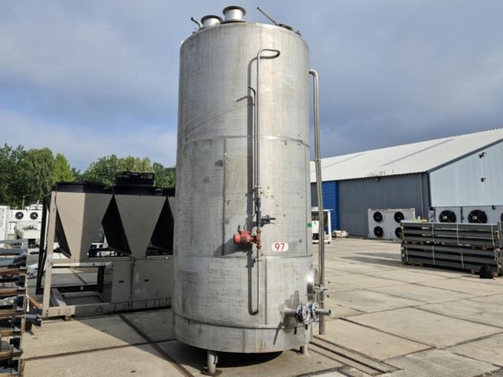 液体受信機水タンク