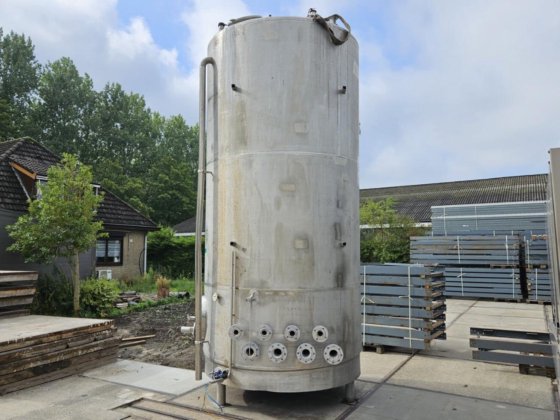 液体受信機水タンク