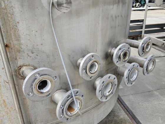 液体受信機水タンク