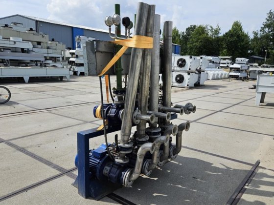 液体受信機水タンク