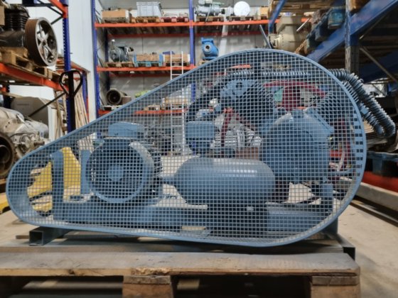 エアーコンプレッサー