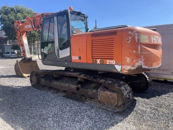 2008 TRACKED EXCAVATOR