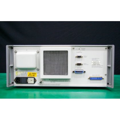 FLUKE/PHILIPS 5500A Calibrator