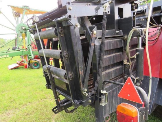 2002 Case IH LBX 331
