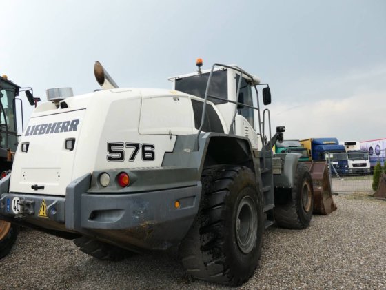 2015 Liebherr L 576