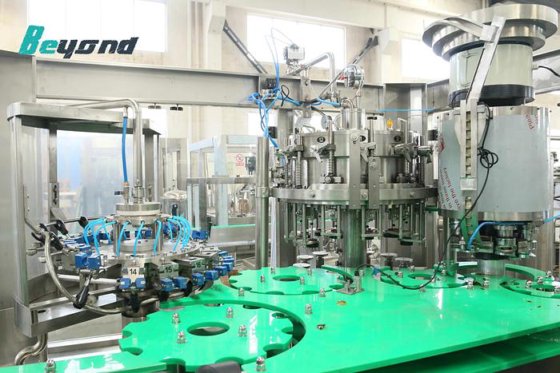 全自动玻璃瓶碳酸能量饮料灌装机