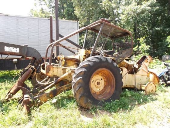 JOHN DEERE 440 FOR PARTS