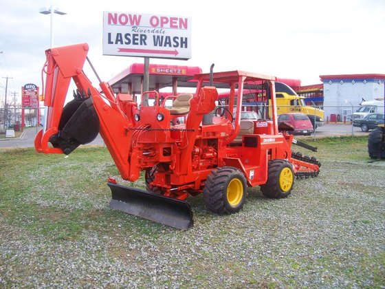 Ditch Witch 5010 Plows in