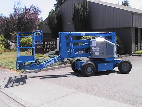 GENIE Z45/22 Tri-Fuel Manlift in