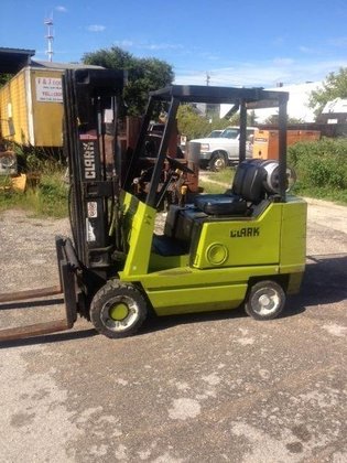 1998 CLARK CGC25 Forklifts in