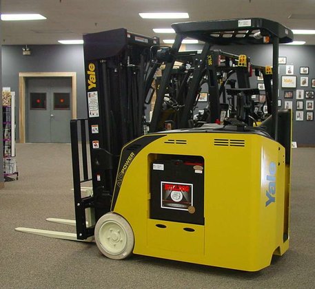 2014 Yale ESC040AC Forklifts in
