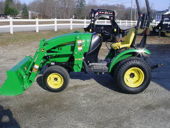 JOHN DEERE 2320 Compact tractors