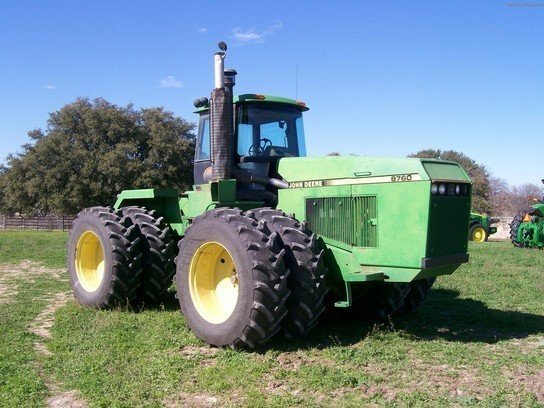 1991 JOHN DEERE 8760 Tractors