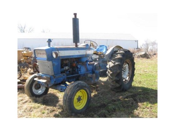 1967 FORD 5000 Tractors in