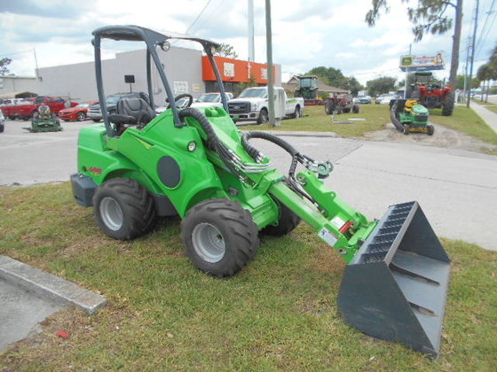 2016 AVANT 635 Compact articulated