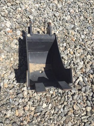 BOBCAT 8" Bucket in Bakersfield,