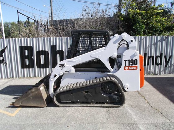 2004 Bobcat T190 Compact track