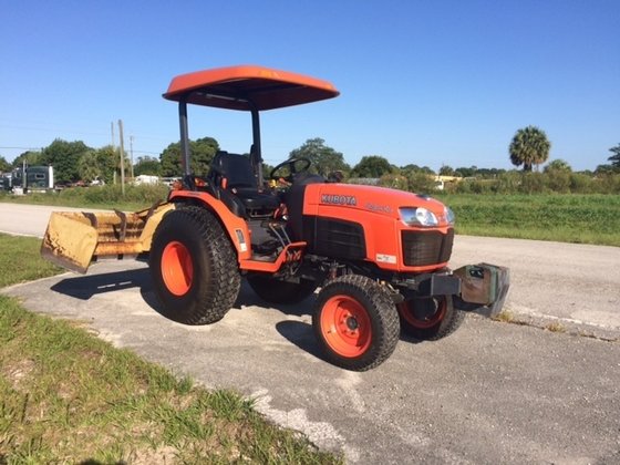 KUBOTA B2630HSD Compact tractors in