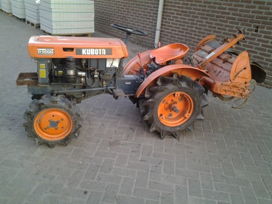 Kubota B6000 (iseki, shibaura) in