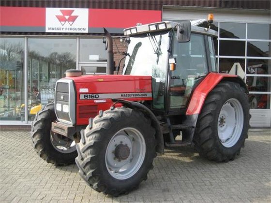1998 Massey-Ferguson 6160-4WD in Hummelo,