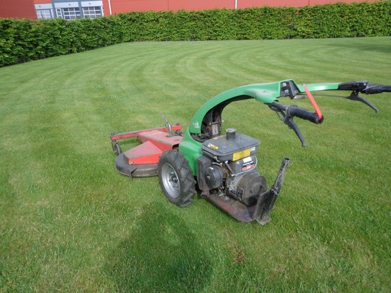 Rapid eenassige trekker in Stellendam,