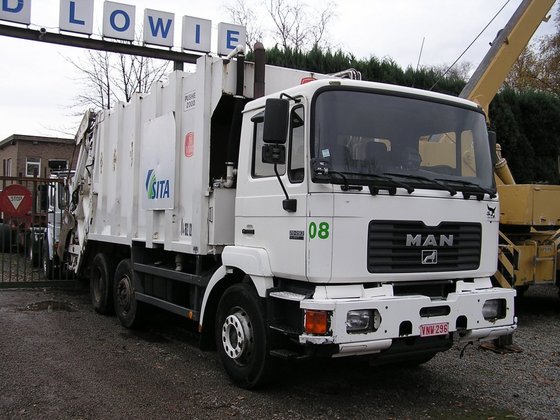 1999 MAN 26-293 in Maasmechelen,