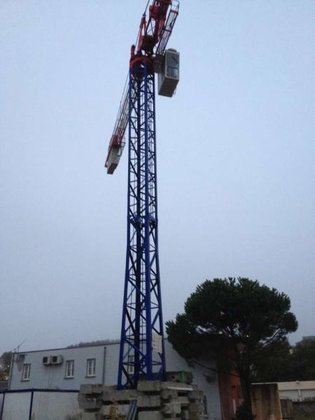 1990 Potain E10-14C in France