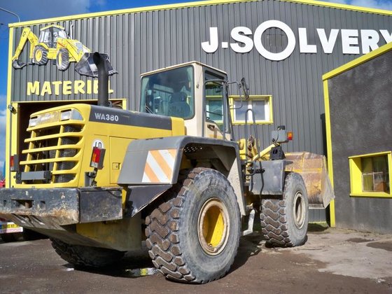 1999 Komatsu WA380 in Solignac-sur-Loire,