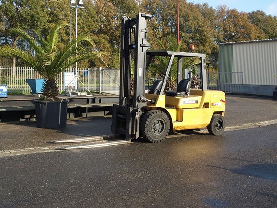 2003 Caterpillar FD50 in Netherlands