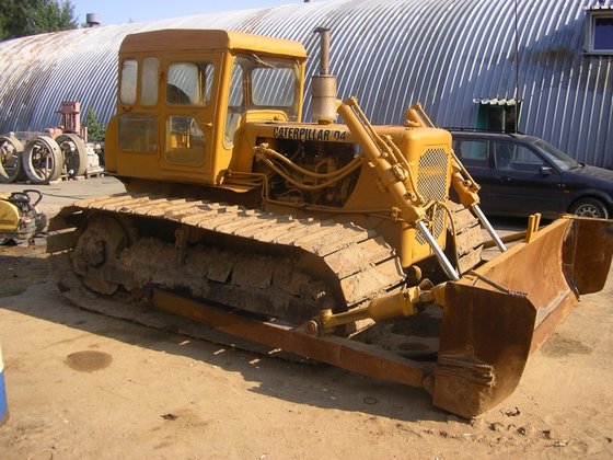 1980 Caterpillar D4 in Vilnius,
