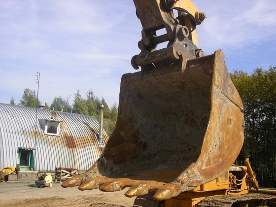 1995 Liebherr 932 in Vilnius,