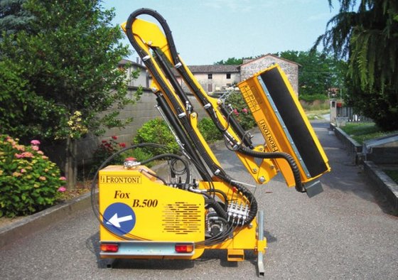FRONTONI BASIC 500 in Baileux,