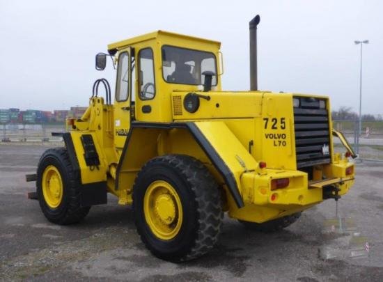 volvo L70 in Zevenbergschen Hoek,