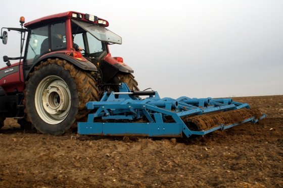 agrostunter zaai bedcombinatie in Dussen,