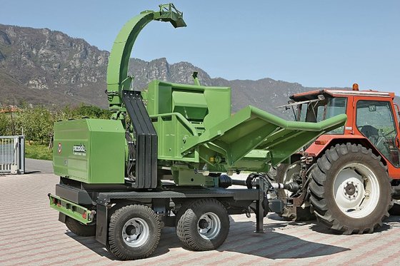 2014 pezzolato woodchipper in Dussen,
