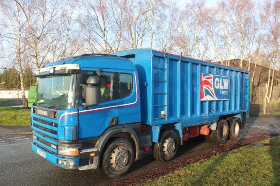 2001 Scania 114 380 in
