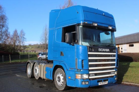 2000 Scania 124 420 in