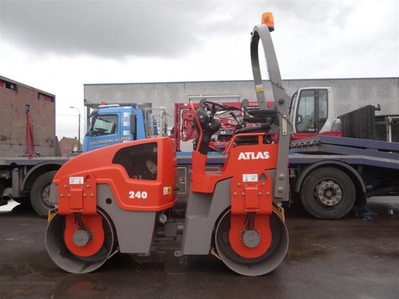 2009 Atlas AW 240 in
