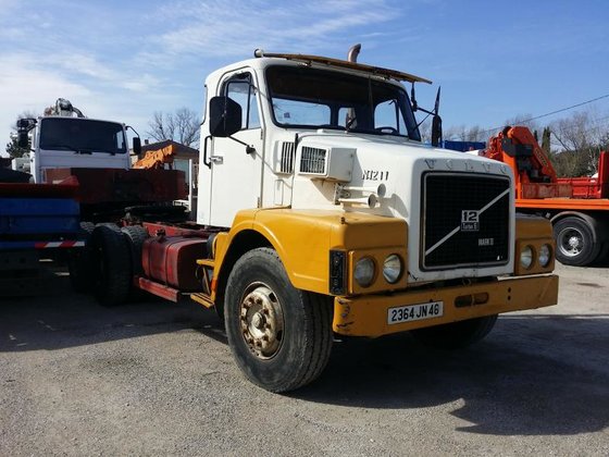Volvo N12 in Les Mées,