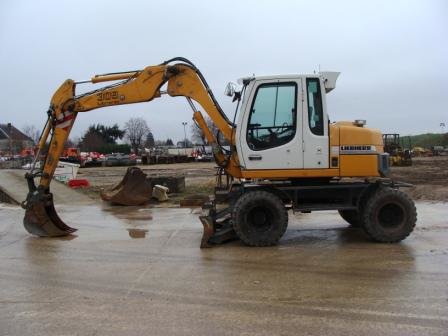 2005 Liebherr A309 in Saint-Pryvé-Saint-Mesmin,