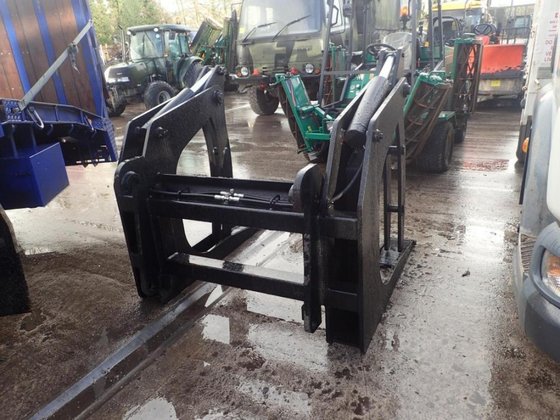 Beast Log Grab for Wheeled