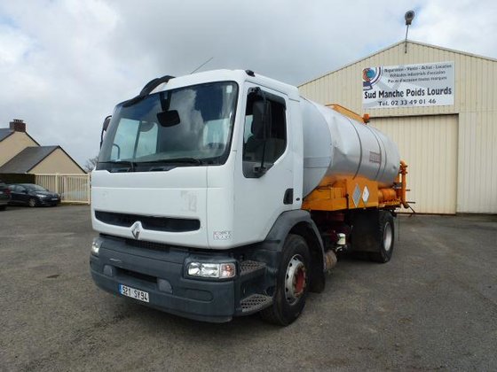 Renault Premium in Saint-Germain-en-Coglès, France