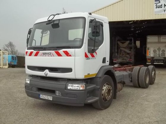 Renault Premium in Saint-Germain-en-Coglès, France