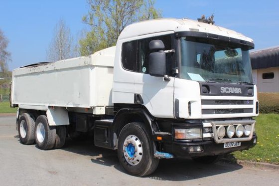 2002 Scania 114 380 in